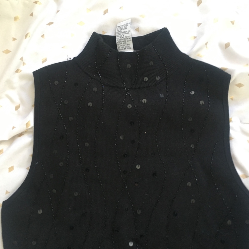 COPY - Jeffrey and Dara by Tom Barra Turtleneck w Sequins - Picture 5 of 7
